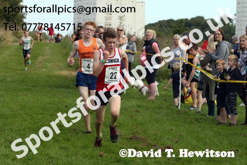 Boys and girls under-15s, Sunderland Harriers Cross Country, Farrington, Sunderland. Photo: David T. Hewitson/Sports for All Pics